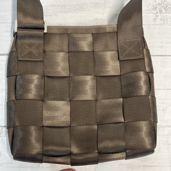 Harveys Seatbelt Purse Crossbody Bag Brown Chestnut Expresso 10"x10" Zip Closure - Picture 11 of 16